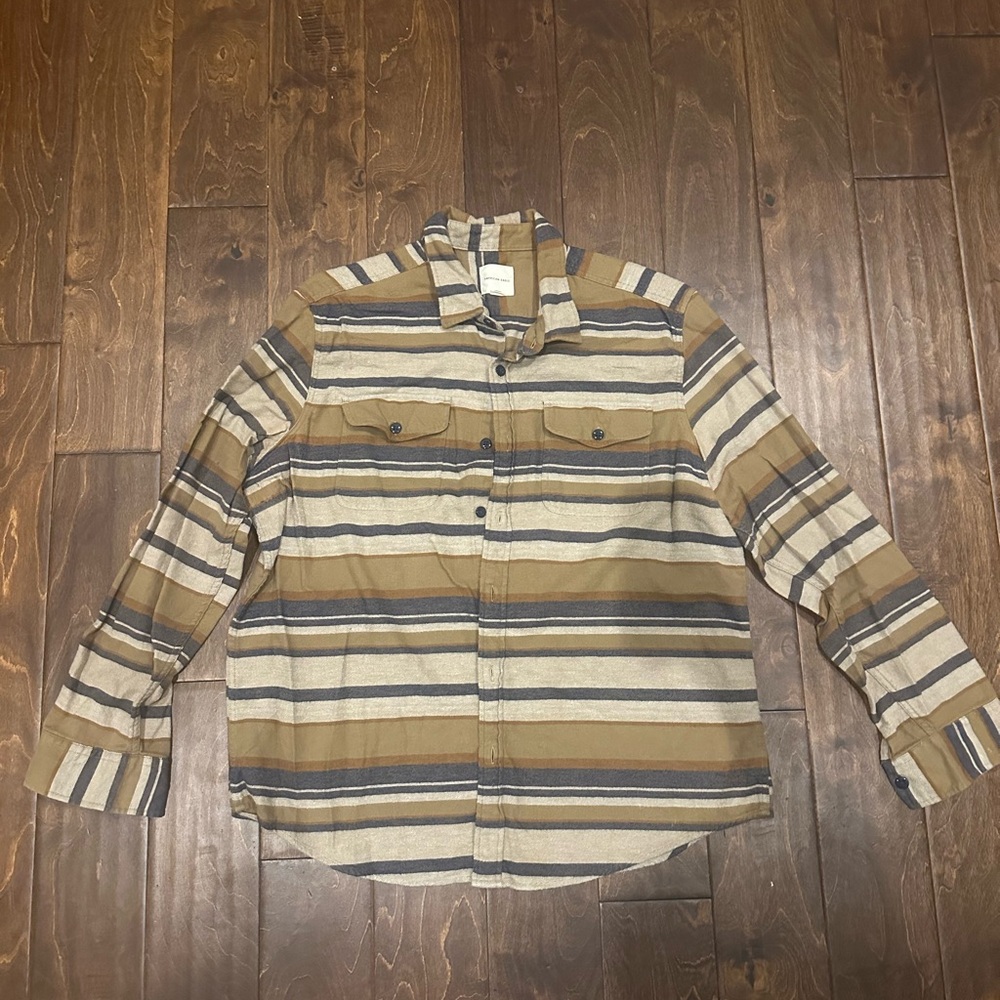 American Eagle Outfitters Plaid Shirt in Brown and Tan